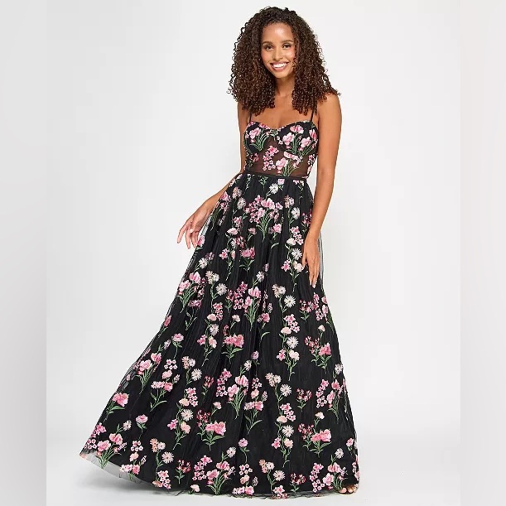 Juniors' Floral-Embroidered Tulle Ballgown,